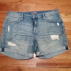 Woman's Tommy Hilfiger cuffed jean shorts size 12